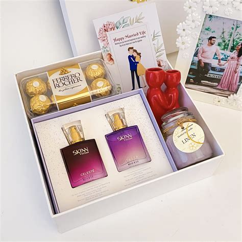present for married couple